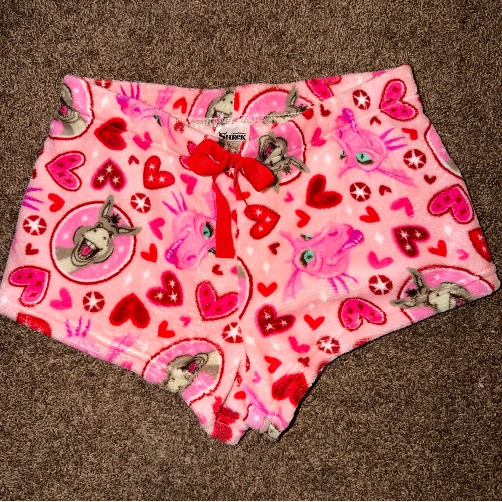 Pink Heart Patterned Women's Pajama Shorts